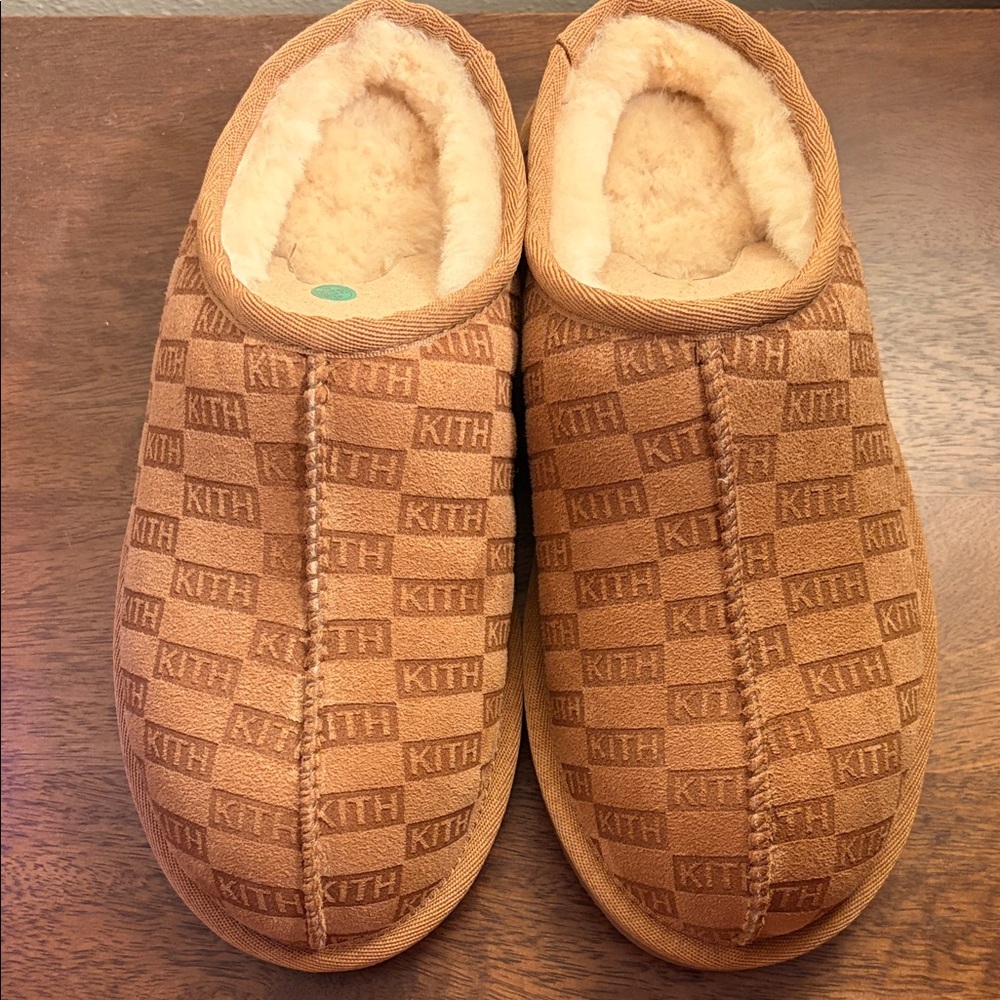 Kith Monogram Shearling Slippers in Loft color BRAND NEW NEVER WORN